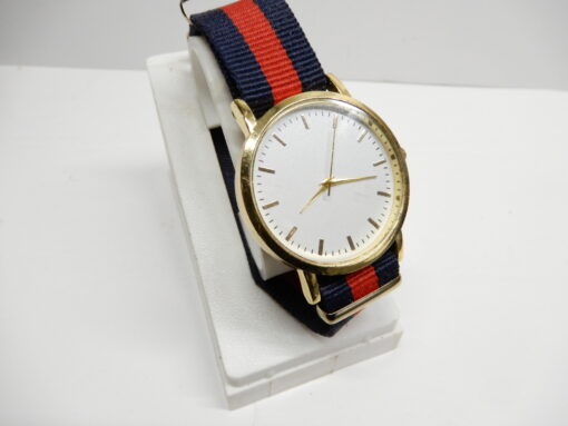 CE horloge kleurrijke band no 22