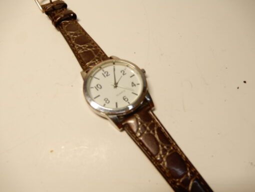 Helder leesbaar horloge no 105 - Afbeelding 2