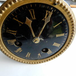 Frans pendule uurwerk buitenmaat 9,5 cm no 86