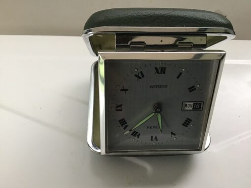 Wanda reiswekker met dag en maand aanduiding 2184