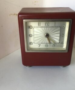 Spaarwekker van de verzekering maatschappy de Nederlandse 1870 rood no 2211