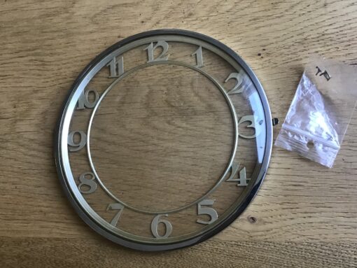 Wijzerplaat met glasdeurtje 17,5 cm buitenmaat no 301