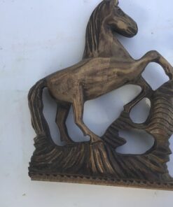 Paard handgesneden van hout hoog 15 cm
