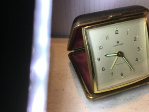 Reiswekker Junghans donkerbruin no 2026 - Afbeelding 2