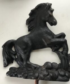 Paard kunsthars 16 x 16 cm zwart