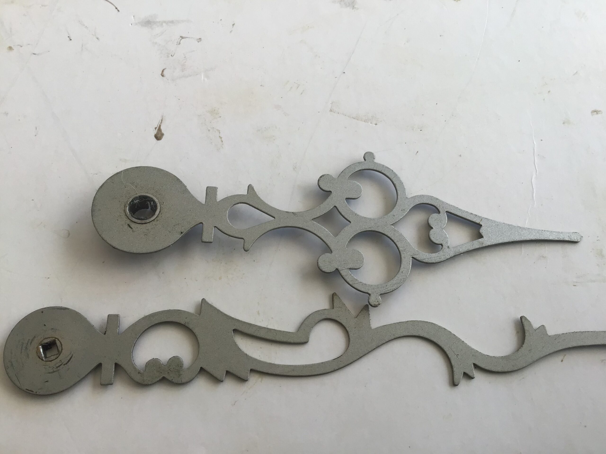 Sierlijke wijzers zilverkleurig 8,5 x 12 cm no 425