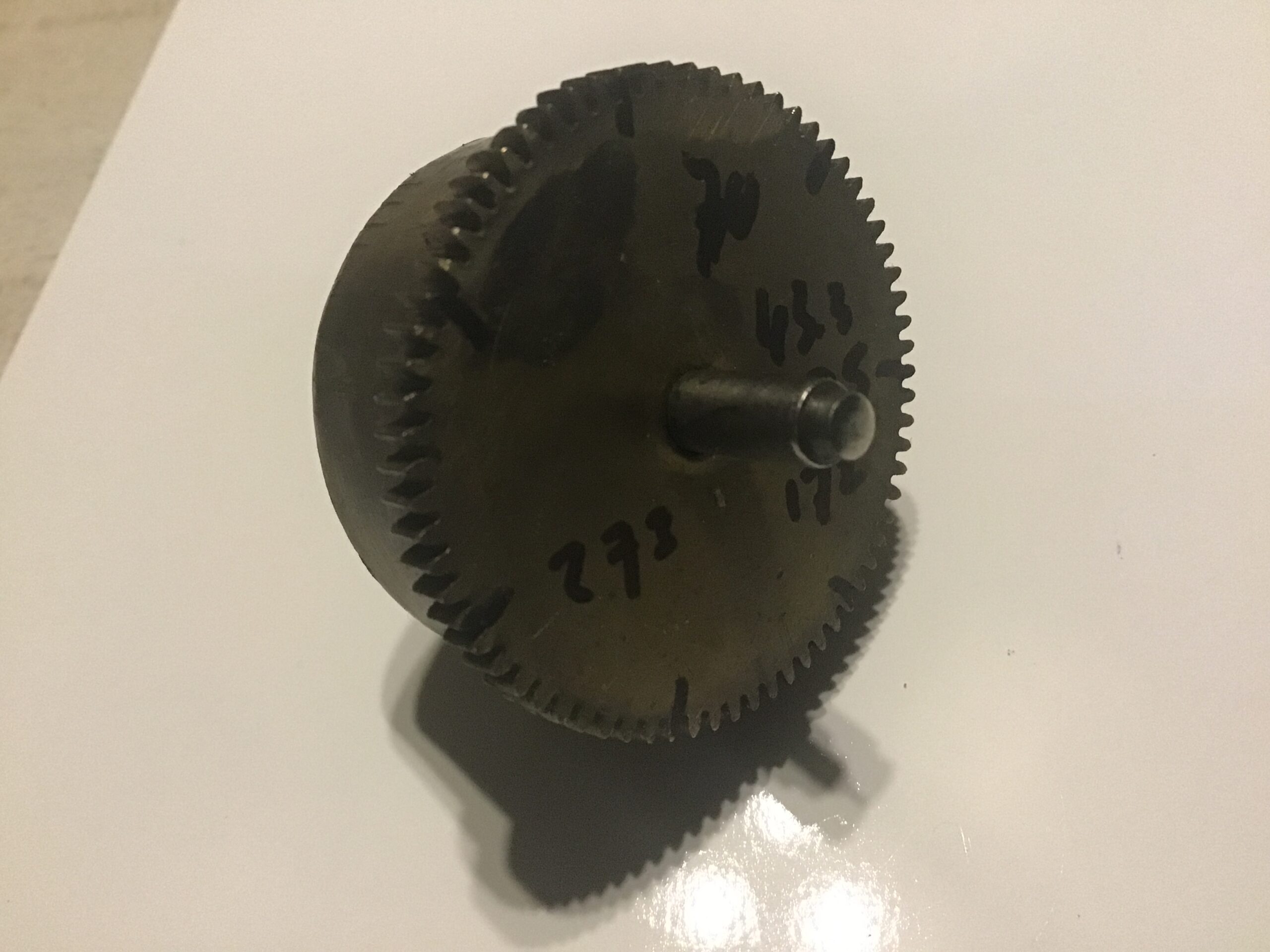 Veerton met veer 70 tanden doorsnee43,3 mm no 273